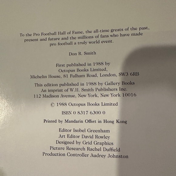 NFL All-Time Greats Book - Picture 4 of 5